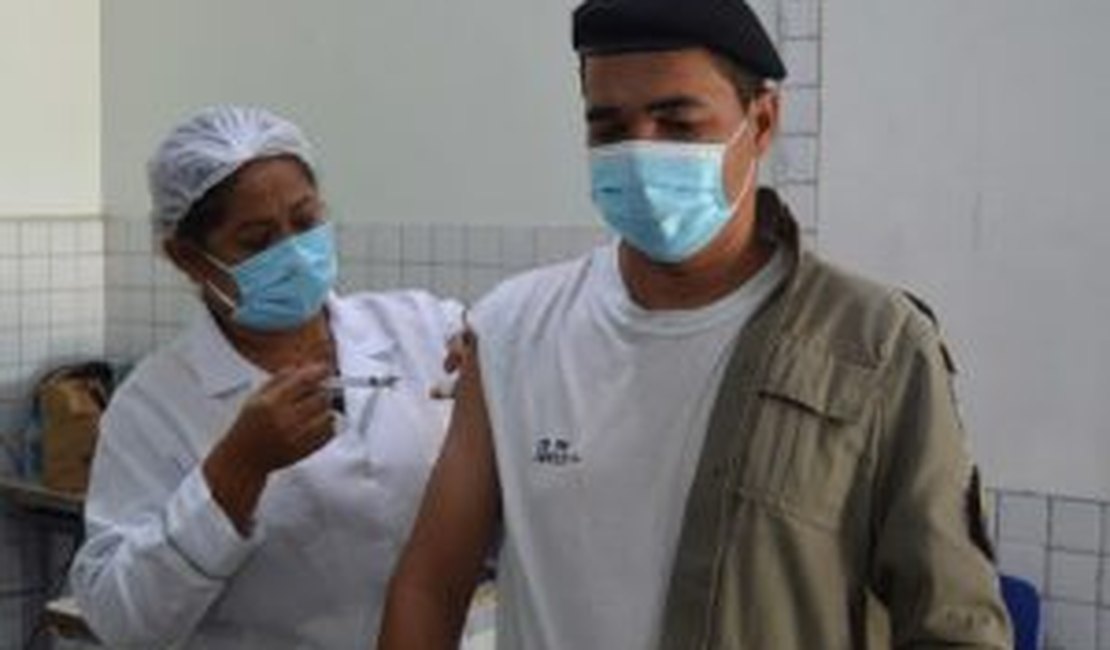 Vacinação de policiais civis e militares do Agreste e Sertão será concentrada em Arapiraca
