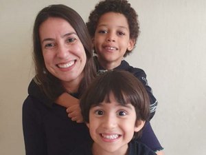 “Filho é filho, não importa de qual barriga nasceu”, afirma mãe que tem filhos biológico e adotado