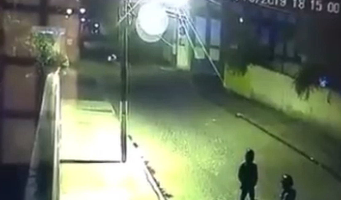 Imagens do assalto contra mototaxista em Arapiraca são divulgadas