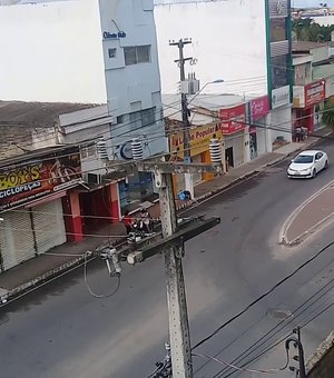 Motocicleta é furtada em frente a supermercado de Arapiraca 