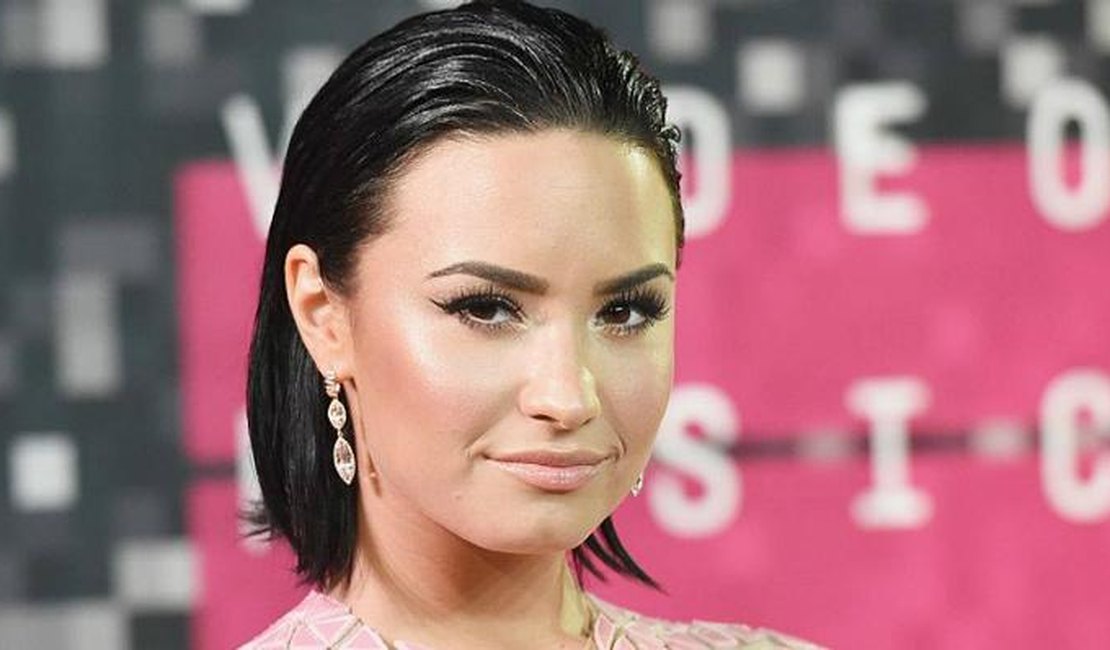 Demi Lovato revela que pretende fazer acampamento para celebridades