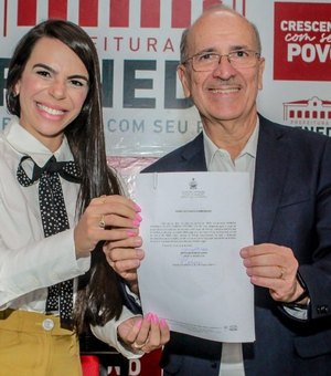 Prefeito Ronaldo Lopes empossa nova Secretária da Mulher e reforça apoio para a zona rural de Penedo
