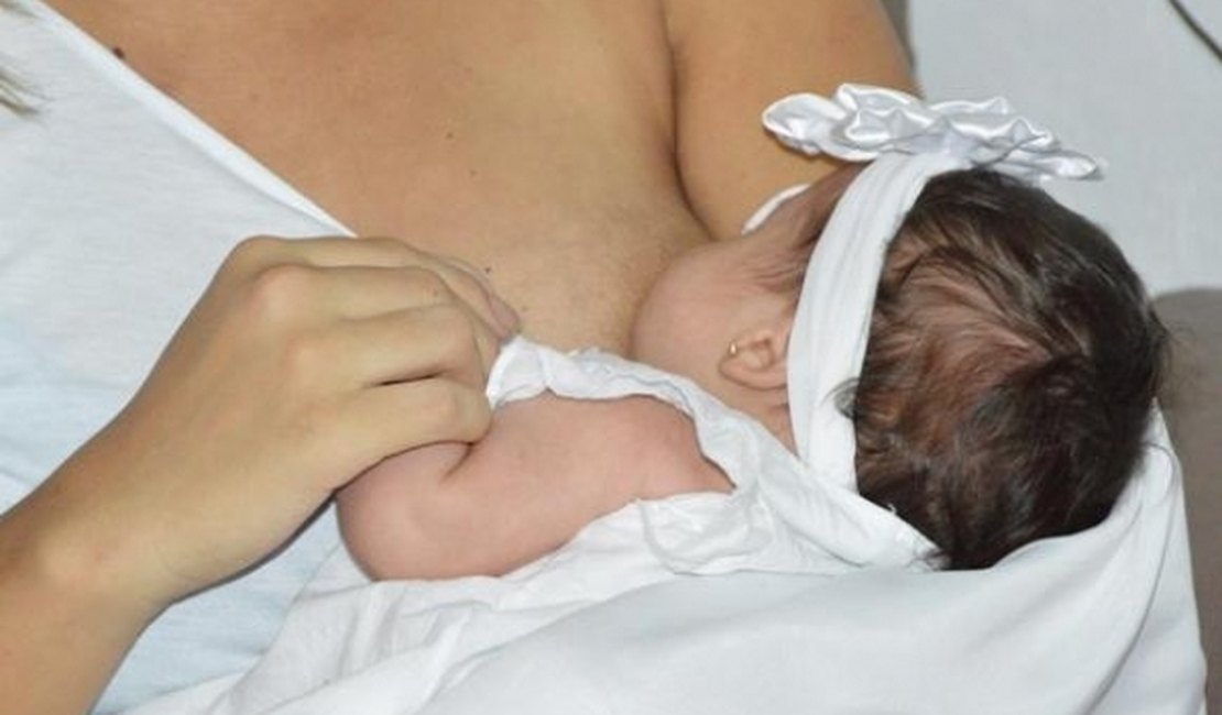 Hospital da Mulher promove ações para incentivar o aleitamento materno