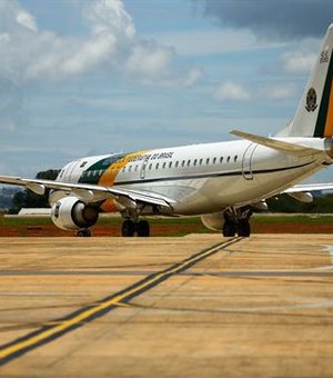 Aviões que trazem brasileiros de Wuhan, na China, devem chegar às 3h