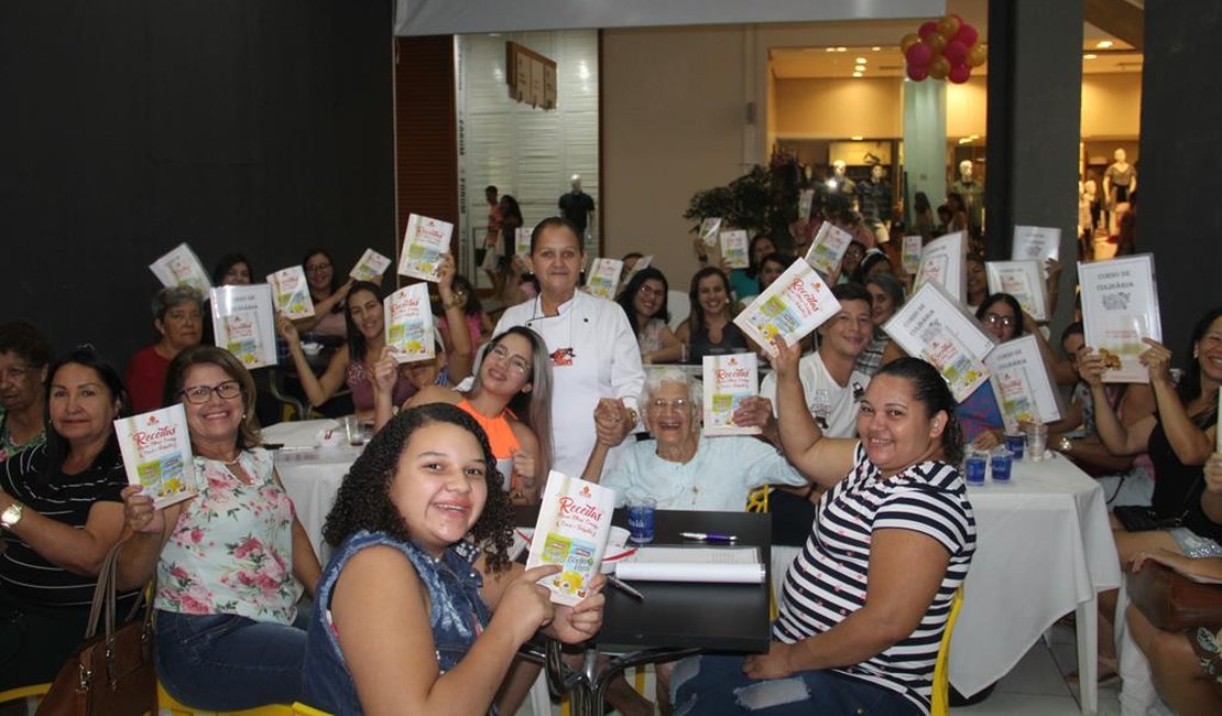 Grupo Coringa promove curso de culinária homenageando as mães
