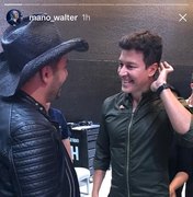 Cantor alagoano Mano Walter grava participação no programa 'Hora do Faro'