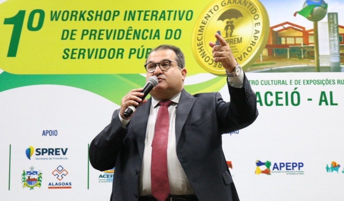 Secretário da Fazenda ministra palestra sobre situação previdenciária de Alagoas