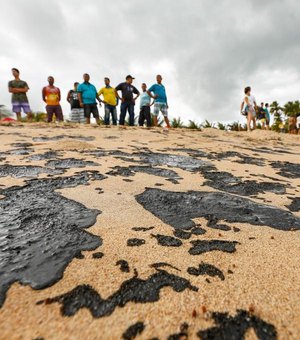 Brasil:após dois meses, manchas de óleo voltam a aparecer no litoral 
