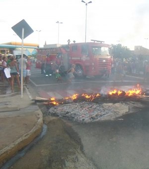 Após acidentes, moradores do Bosque das Arapiracas voltam a protestar