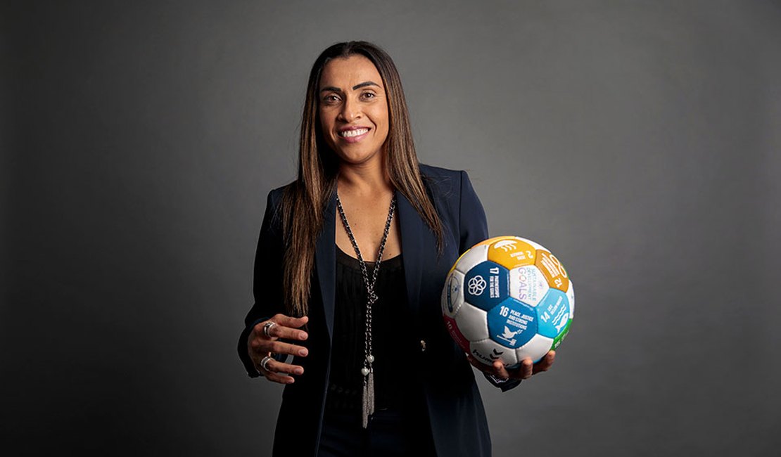 Bolsonaro critica questão do Enem que falava sobre jogadora Marta