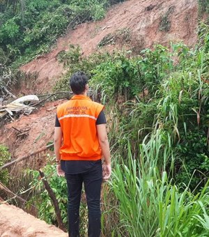 Defesa Civil alerta para risco de deslizamentos em Maceió
