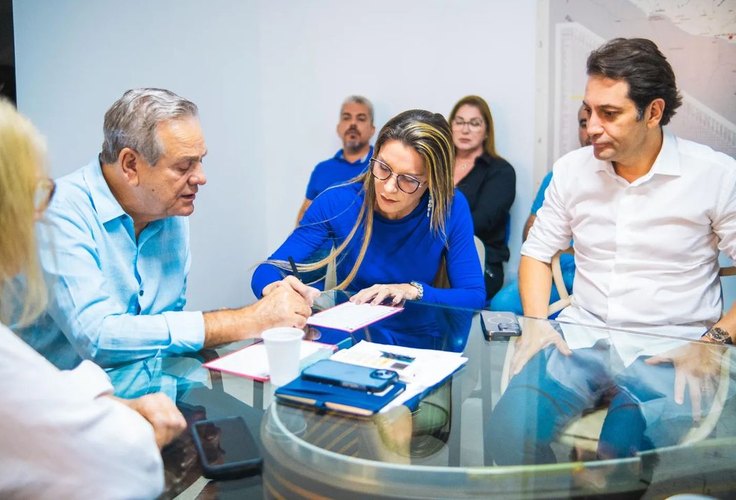 Ex-primeira-dama, Izabelle Lins, é a pré-candidata a prefeita de Rio Largo com o apoio de Ronaldo Lessa