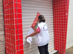 Vigilância Municipal interdita farmácia e lanchonete por irregularidades sanitárias