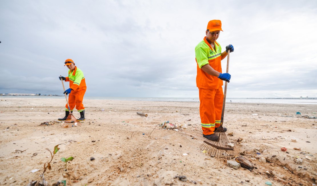 Prefeitura recolheu mais de 2600 toneladas de lixo na praia nos últimos três meses