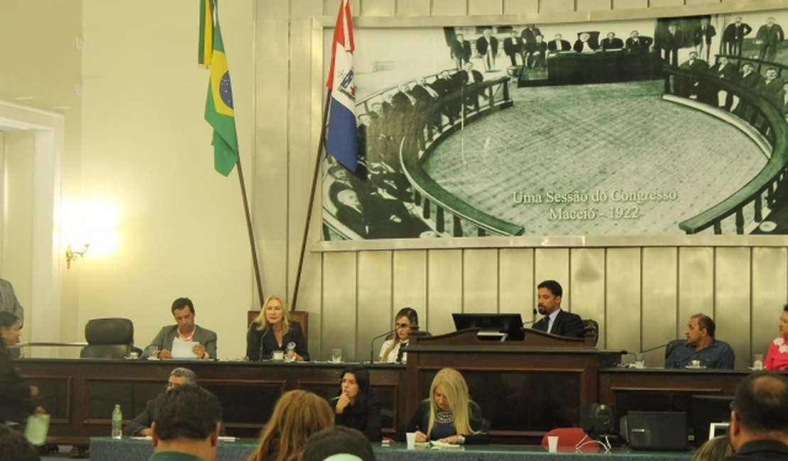 Audiência Pública revela caos no fornecimento de medicamentos em Alagoas