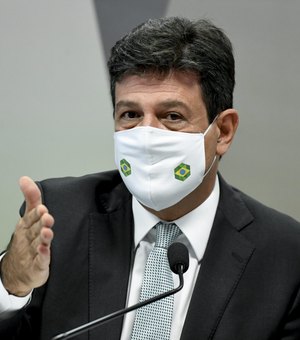 Renan Calheiros avalia depoimento de Mandetta na CPI