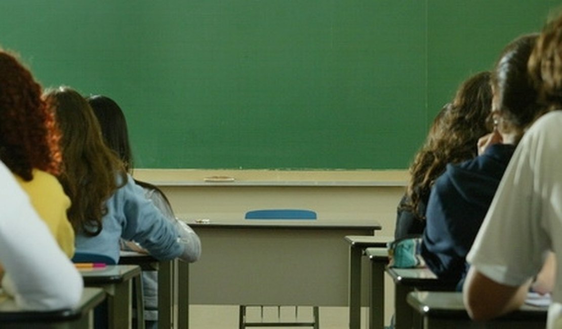 Quase 30% de alunos do 9º ano do ensino fundamental já fizeram sexo