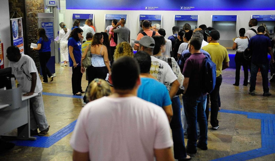 Caixa paga hoje até R$ 500 do FGTS para parte dos correntistas