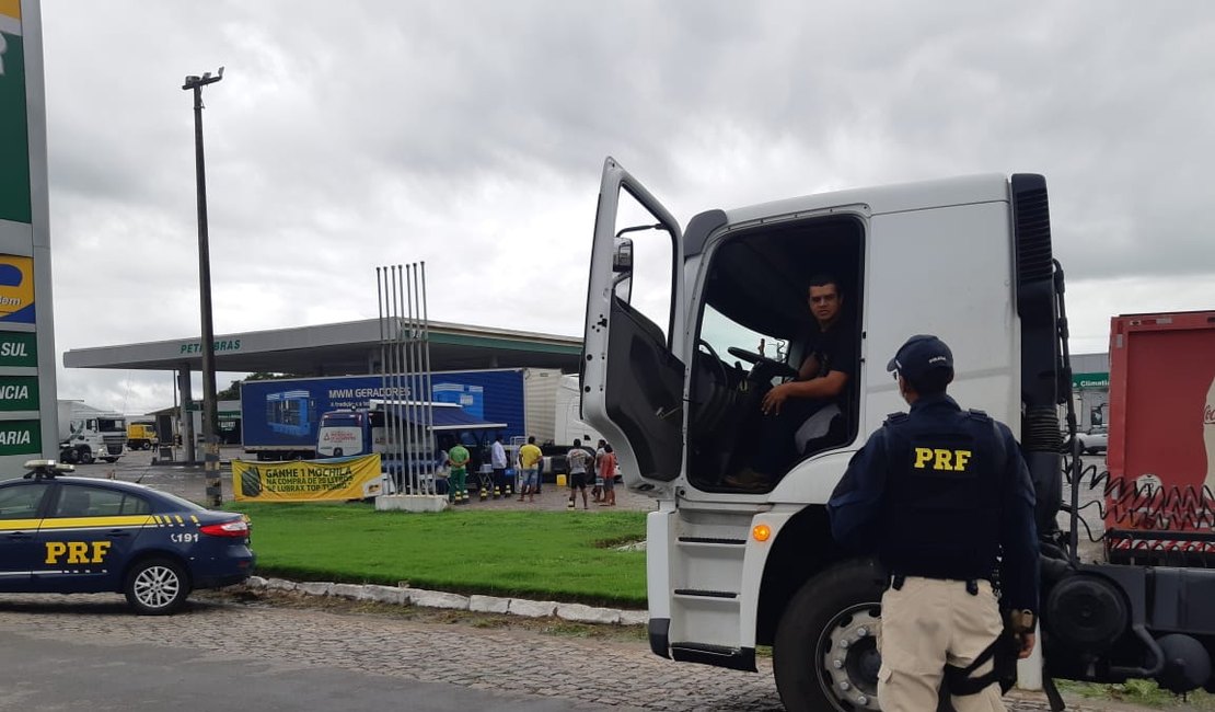PRF lança campanha para ajudar caminhoneiros durante período de quarentena