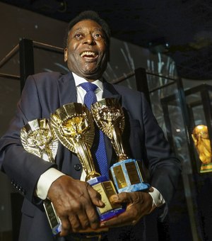 Rei do Futebol, Pelé celebra  77 anos!
