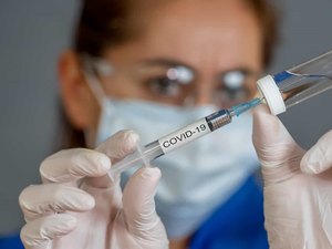 Dez de 136 vacinas em estudo estão em fase clínica