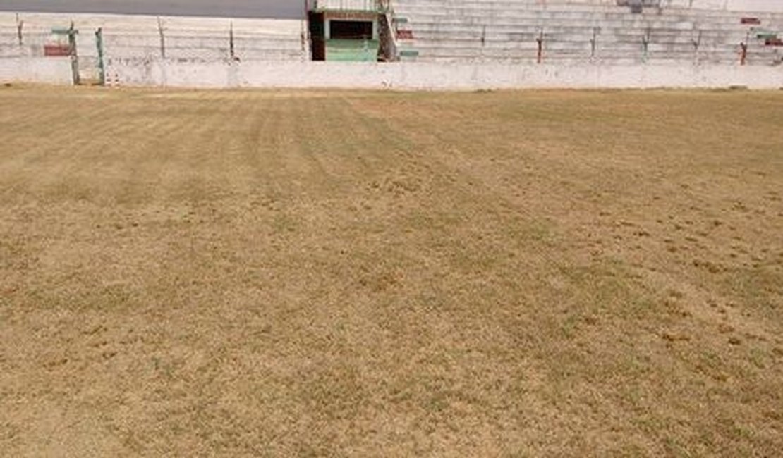 Estádio Juca Sampaio é vistoriado e equipe já iniciou trabalho no gramado