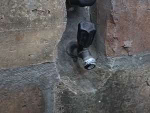 [Vídeo] Moradores de residenciais de Arapiraca sofrem com a falta de água