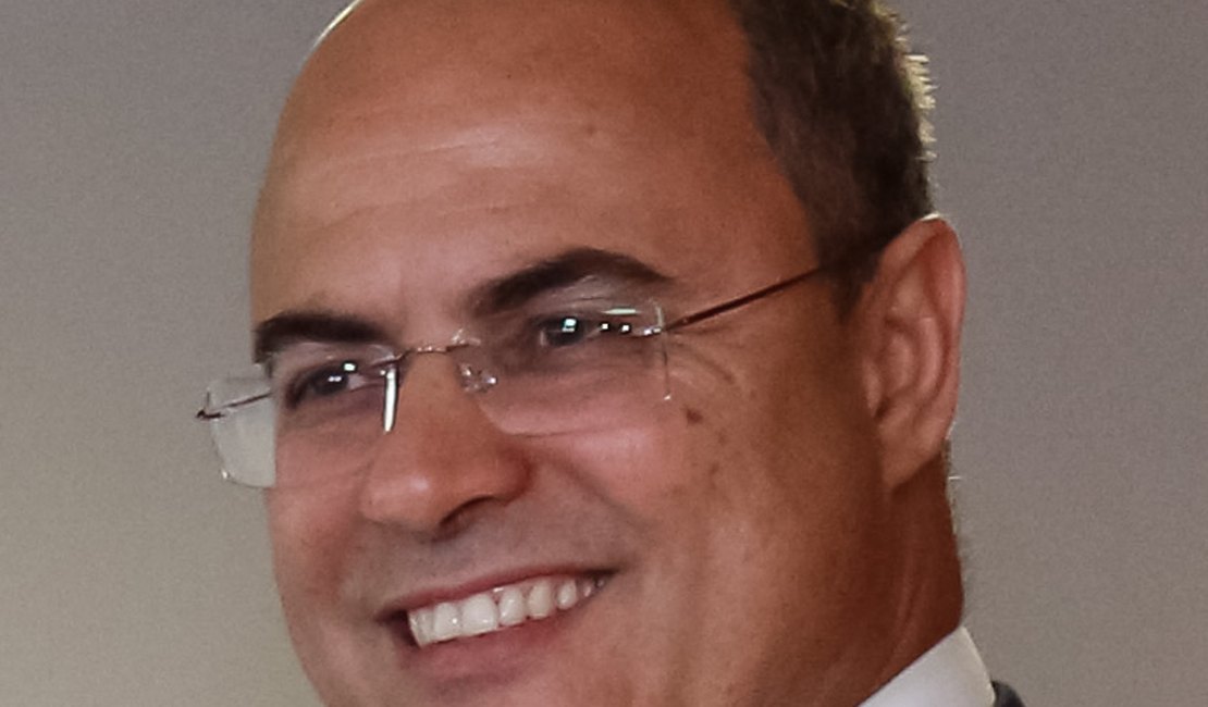 Governador do Rio modifica regras de gratificação a policiais
