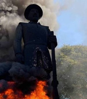 Justiça manda prender suspeito de incendiar estátua do Borba Gato