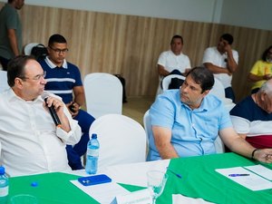 Luciano Barbosa se reúne com mais 27 prefeitos para discutir marco regulatório do saneamento