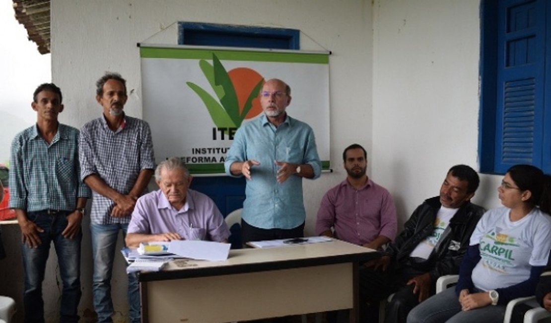 Iteral dialoga com assentados de Quebrangulo sobre a importância do crédito rural