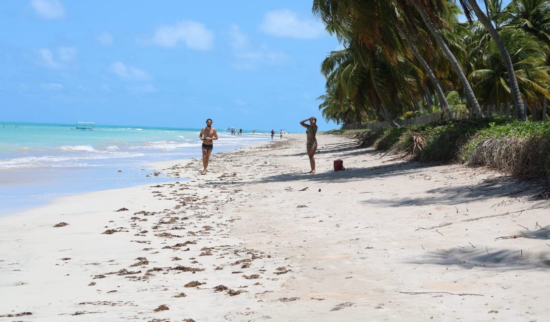 Bruna Lombardi: a atriz que deu ‘nome’ a uma praia de Maragogi