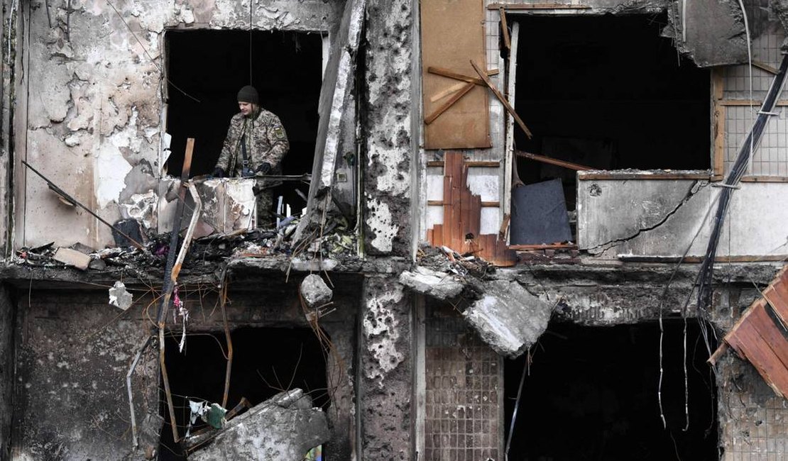 Presidente da Ucrânia diz que Kiev será atacada e noite será “muito difícil”
