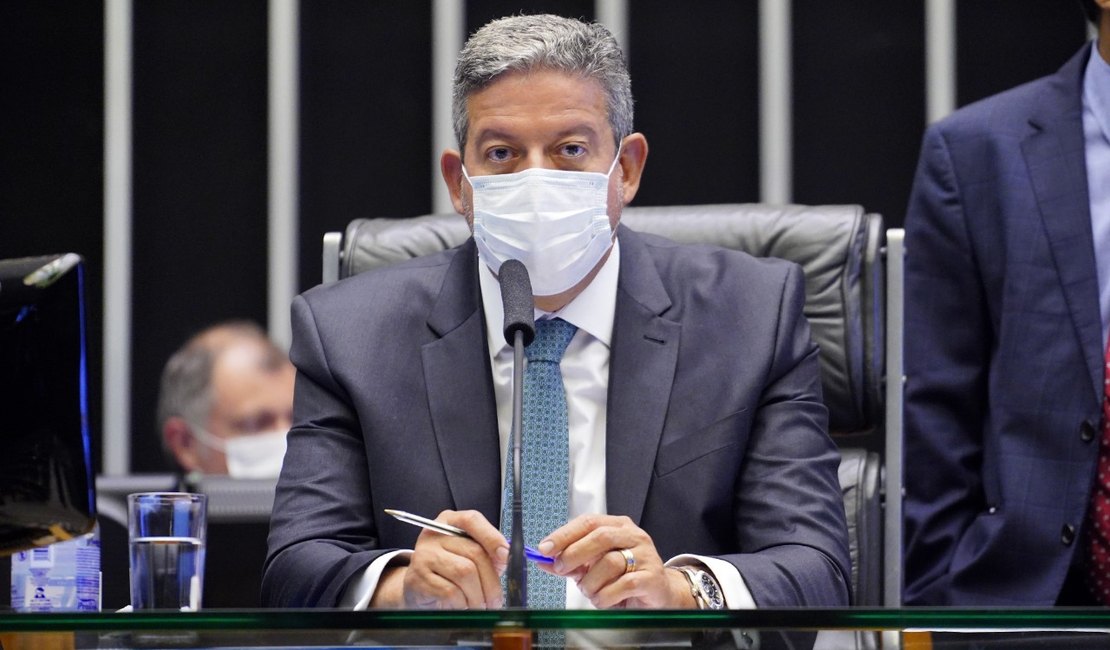 Lira diz que não houve ameaça de Braga Netto e garante eleições em 2022