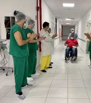 Mais quatro pacientes de Covid-19 recebem alta hospitalar no Hospital da Mulher