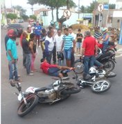 Motociclistas ficam feridos em colisão frontal em bairro de Arapiraca