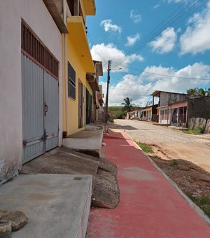 Moradores de casas sem encanação recebem conta de água em Porto Calvo