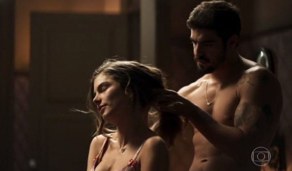 Cena de sexo entre Caio Castro e Bruna Hamú enlouquece a web