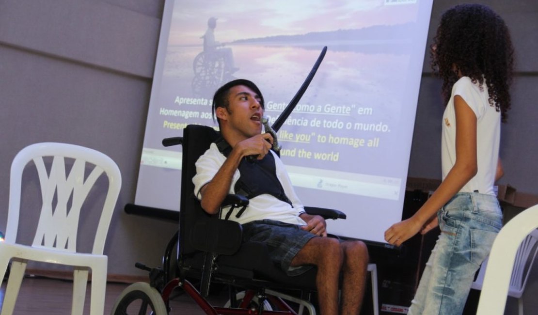 Escola de Artes oferta vagas gratuitas para pessoas com deficiência em Arapiraca 