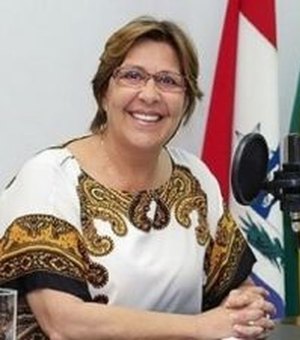 Célia Rocha revela arrependimento por abandono do mandato de deputada federal