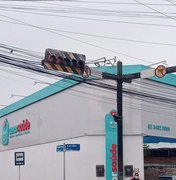 [Vídeo] Semáforos desregulados causam transtornos no centro de Arapiraca