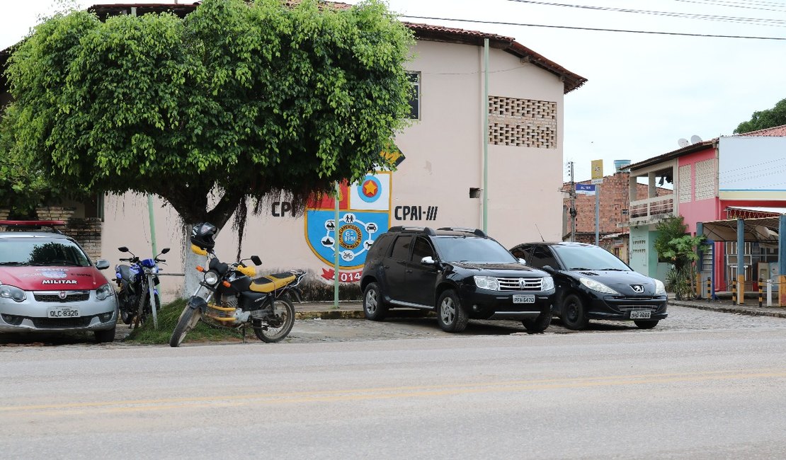 Jovem é preso acusado de tráfico e corrupção de menor em Maragogi