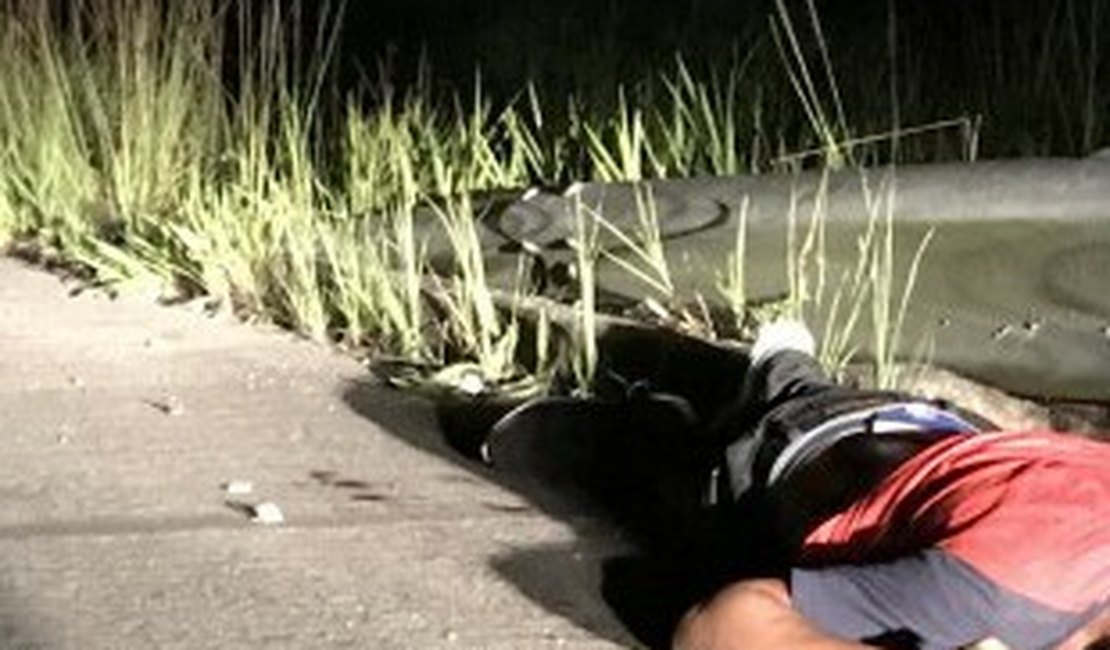 Van é interceptada em Joaquim Gomes e homens armados matam passageiro