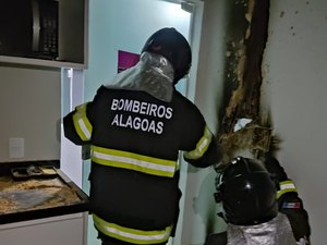 Incêndio atinge condomínio de flats em Maragogi
