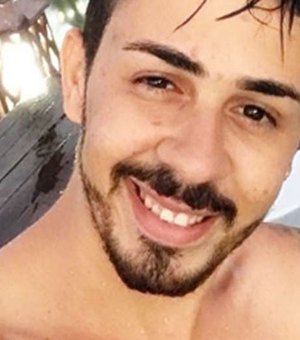 Carlinhos Maia lidera votação do homem mais sexy do ano