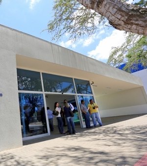AeC tem mais de 300 vagas abertas em Arapiraca