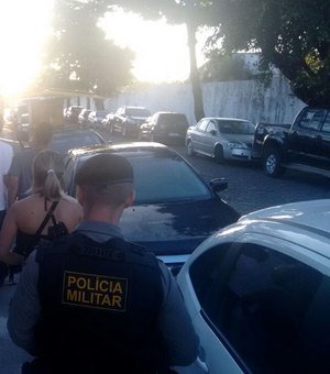 Três pessoas são presas acusadas de fraude e furto em shopping de Maceió