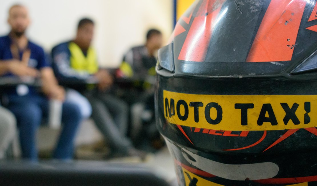 Detran participa de pesquisa nacional sobre o dia a dia de mototaxistas e motofretistas