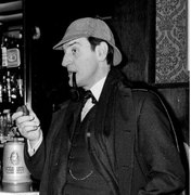 Morre ator britânico Douglas Wilmer, o Sherlock Holmes dos anos 60