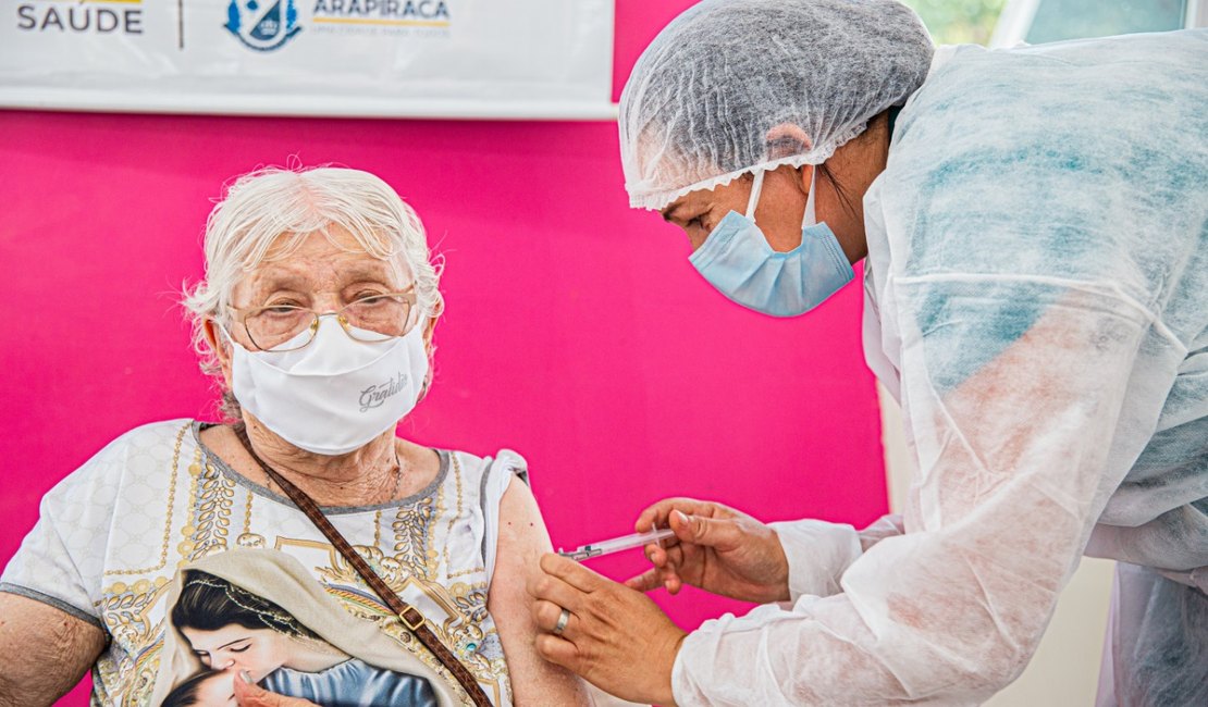 Confira cronograma de vacinação de idosos acima de 85 anos em Arapiraca